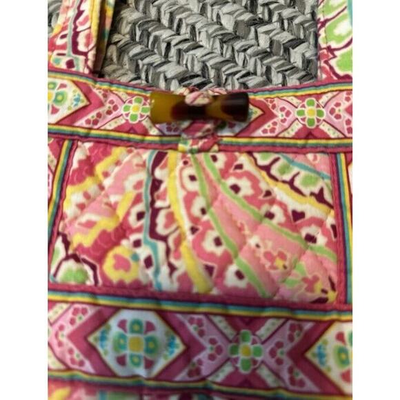 Vera Bradley Large Capri Melon Quilted Tic Tac Tote Capri Melon toggle Closure - Picture 4 of 5